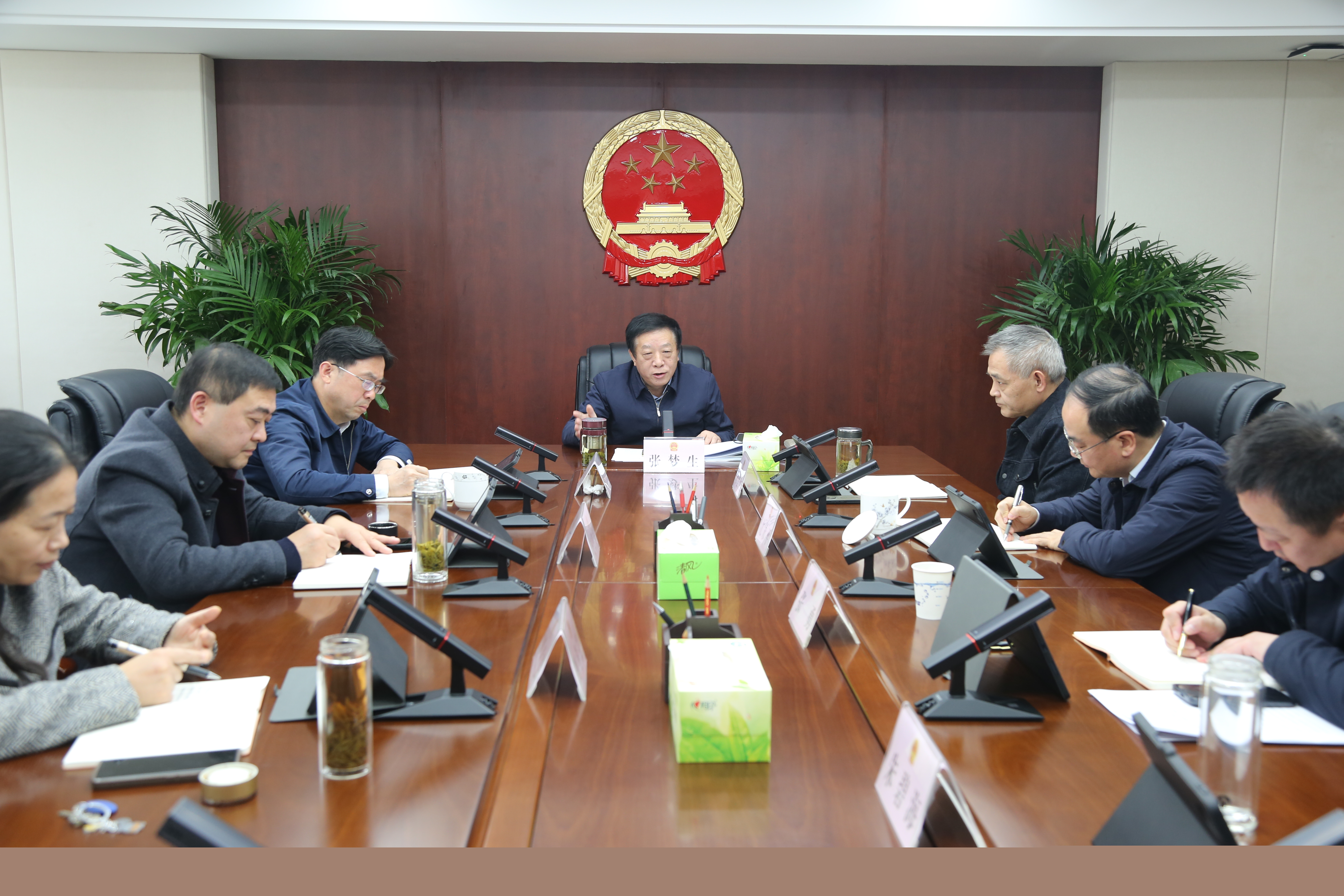 市人大常委會(huì)黨組會(huì)議暨主任會(huì)議召開</BR>張夢生主持